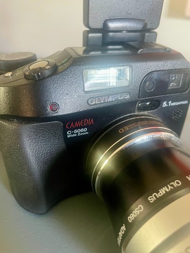 Olympus 5060 camedia wide - olympus, c-5060